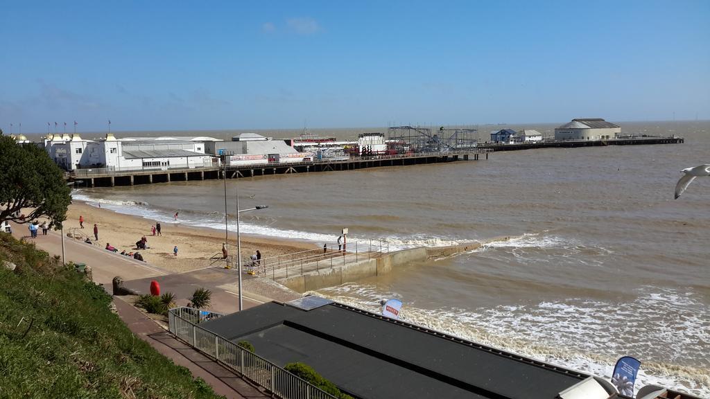 The Sandrock Clacton-on-Sea Eksteriør billede