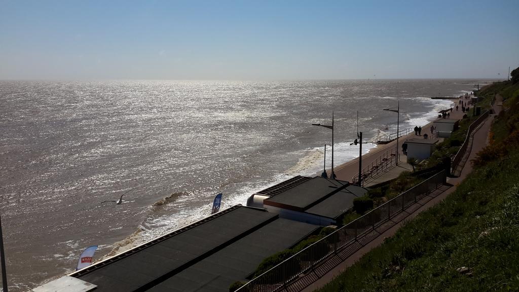 The Sandrock Clacton-on-Sea Eksteriør billede